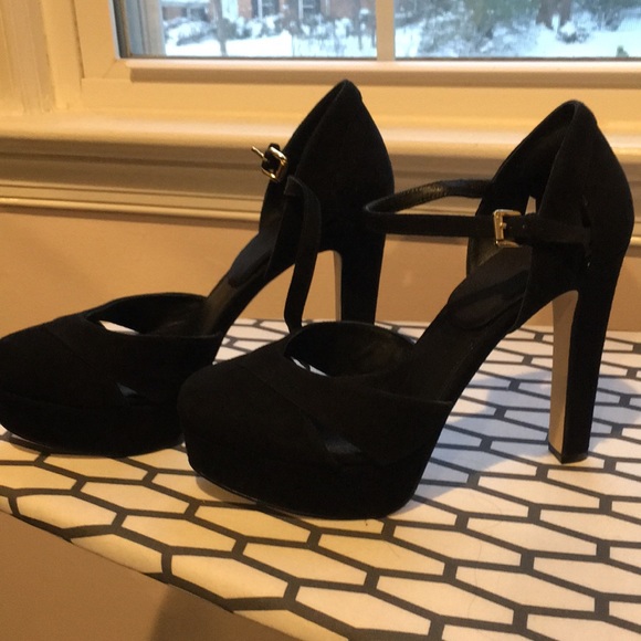 Michael Kore Platform Pumps - Winona - Picture 2 of 6
